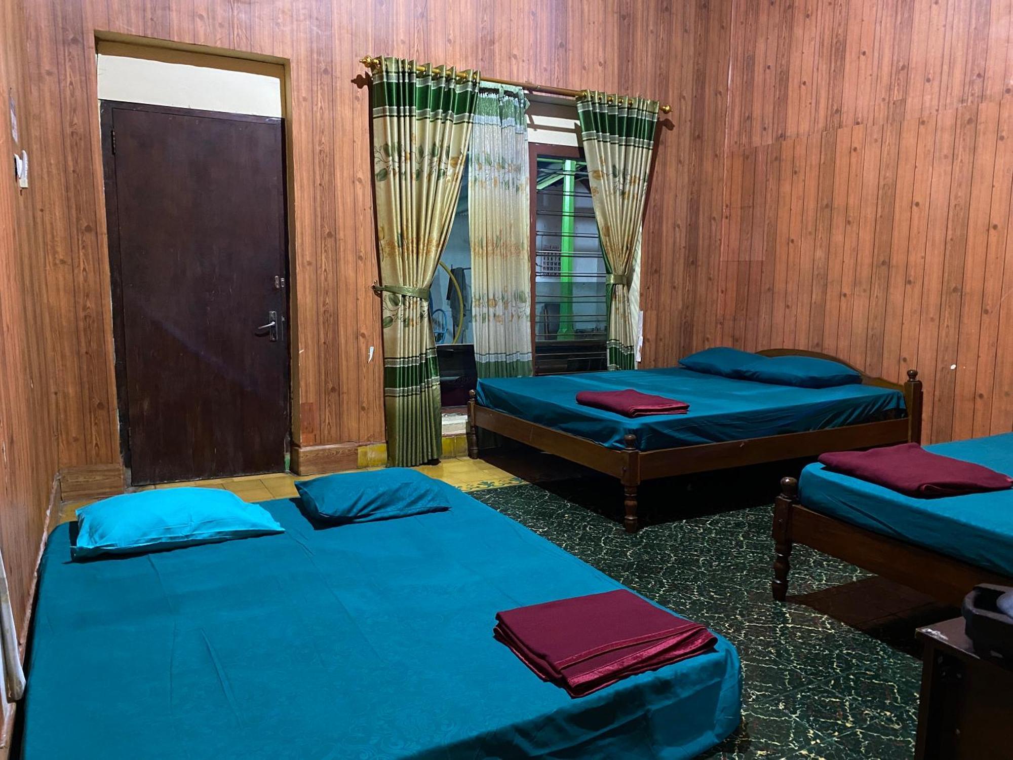 Parikesit Guest House Yogyakarta Extérieur photo