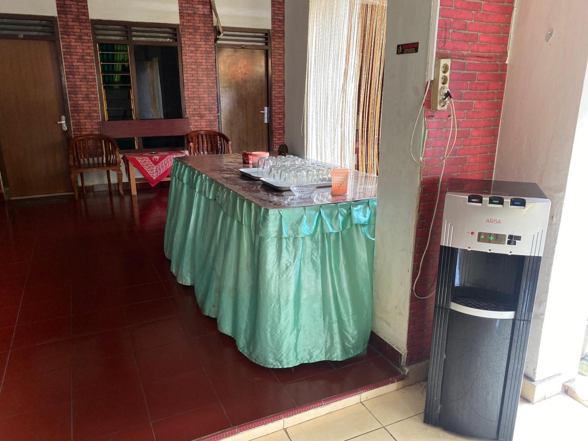 Parikesit Guest House Yogyakarta Extérieur photo