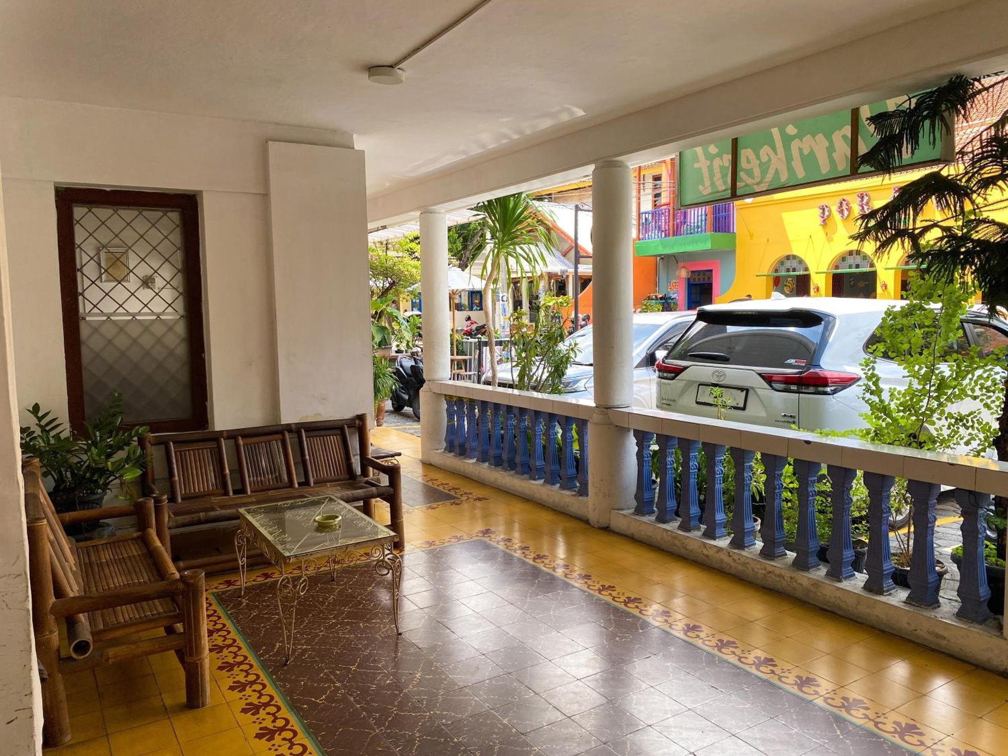 Parikesit Guest House Yogyakarta Extérieur photo