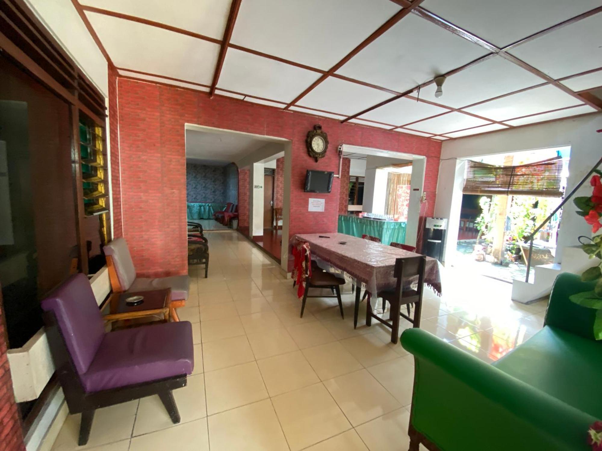 Parikesit Guest House Yogyakarta Extérieur photo