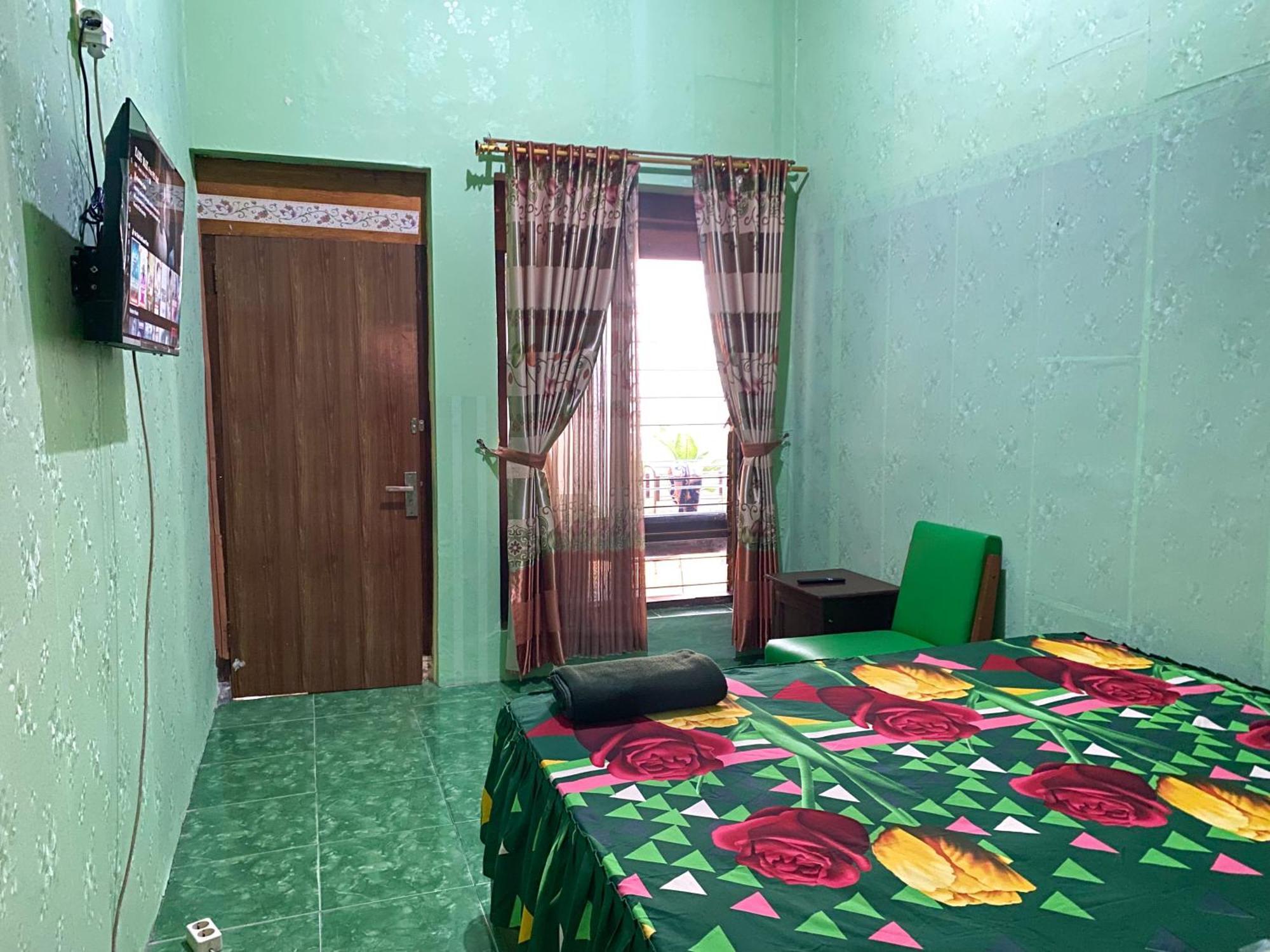 Parikesit Guest House Yogyakarta Extérieur photo